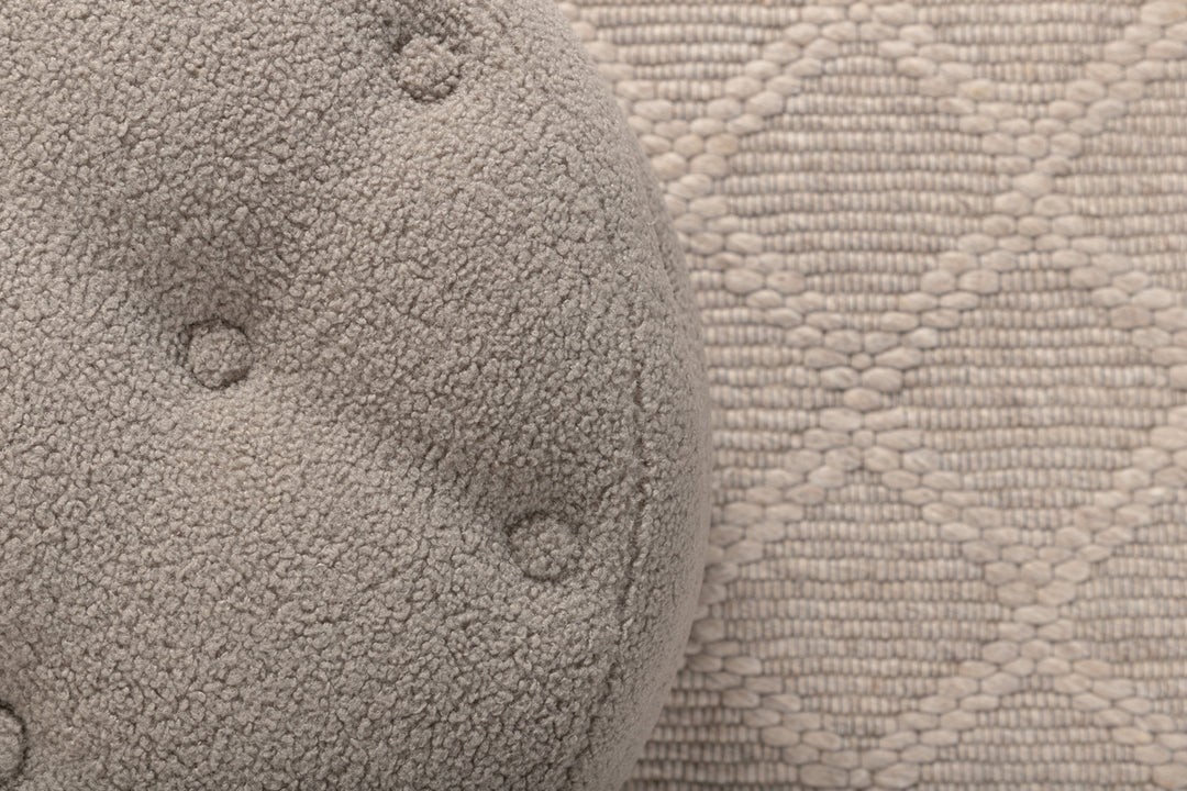 Benjamin Sittpuff Greige