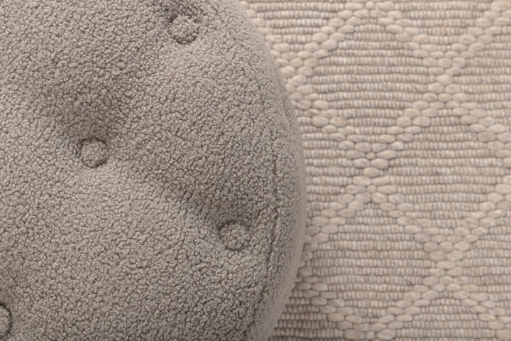 Benjamin Sittpuff Greige