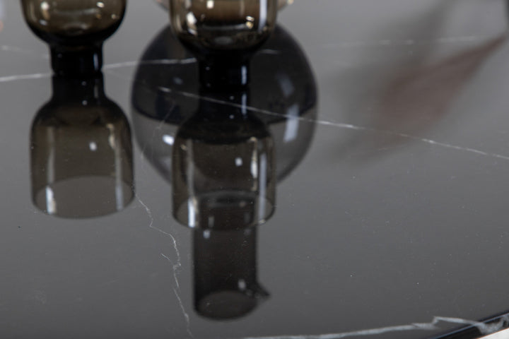 Pillan Ovalt Matbord Svart