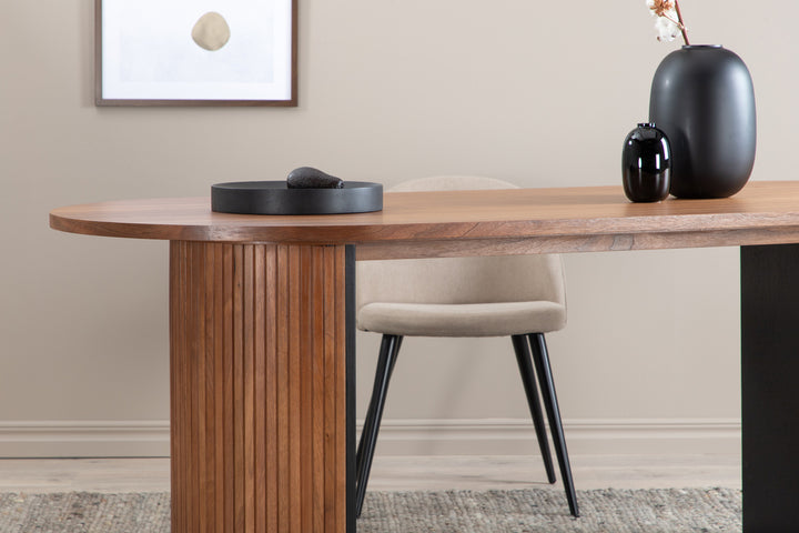 Bianca Ovalt Matbord Valnöt