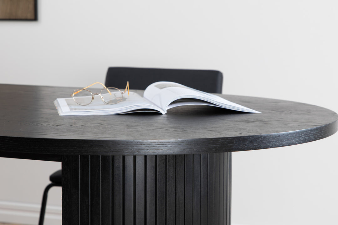 Bianca Ovalt Matbord Svart