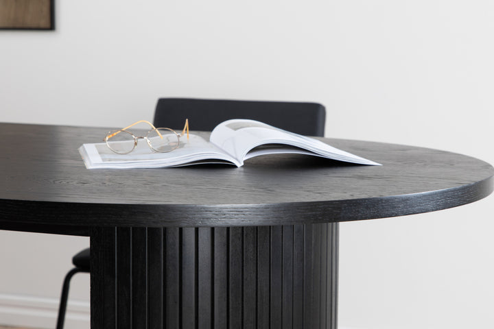 Bianca Ovalt Matbord Svart