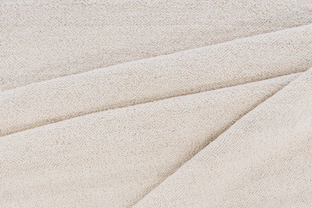 Betina Matta 300 x 200 Vit