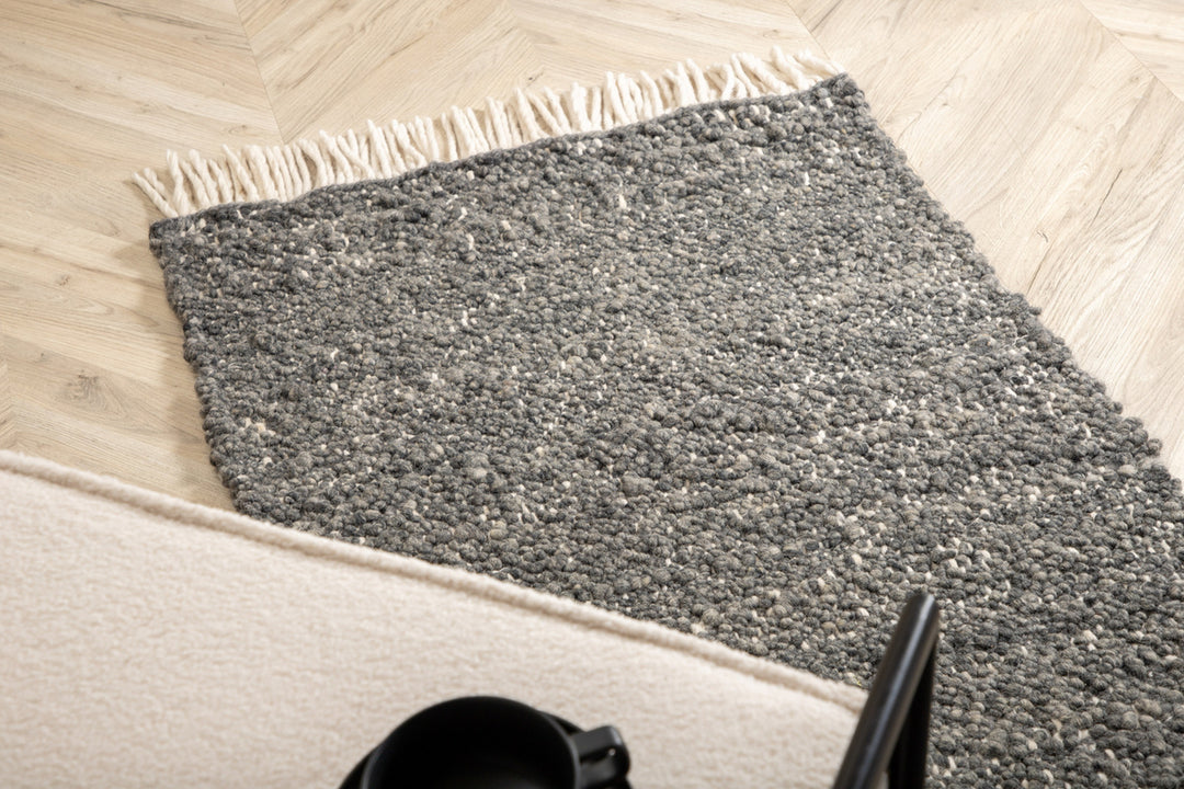 Betina Matta 250 x 80 Grå