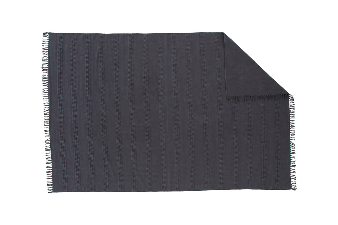 Nico Matta 300 x 200 Grå