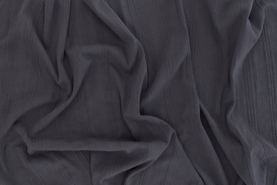 Nico Matta 300 x 200 Grå