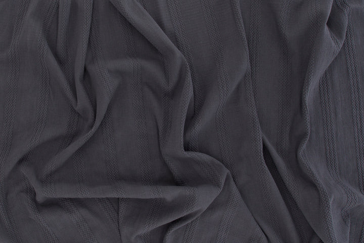 Nico Matta 300 x 200 Grå