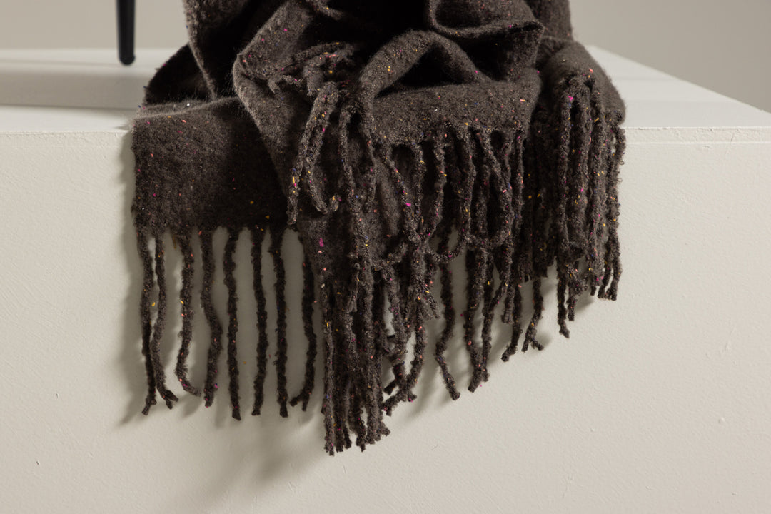 Tilly Pläd Mörkgrå