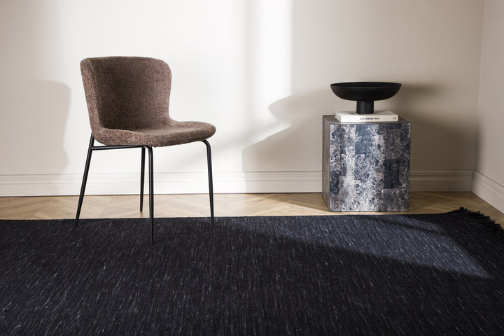 Elton Matta 230 x 160 Svart