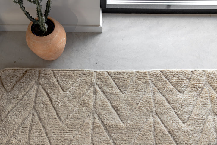 Zoe Matta 300 x 200 Beige