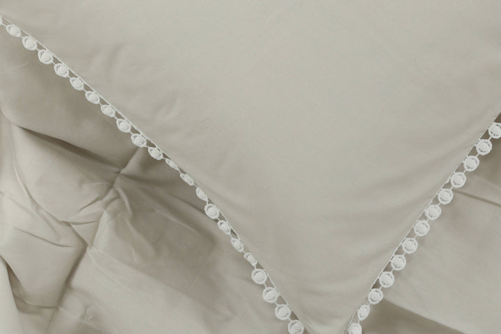 Livia Påslakanset 200x150cm Ljusgrå