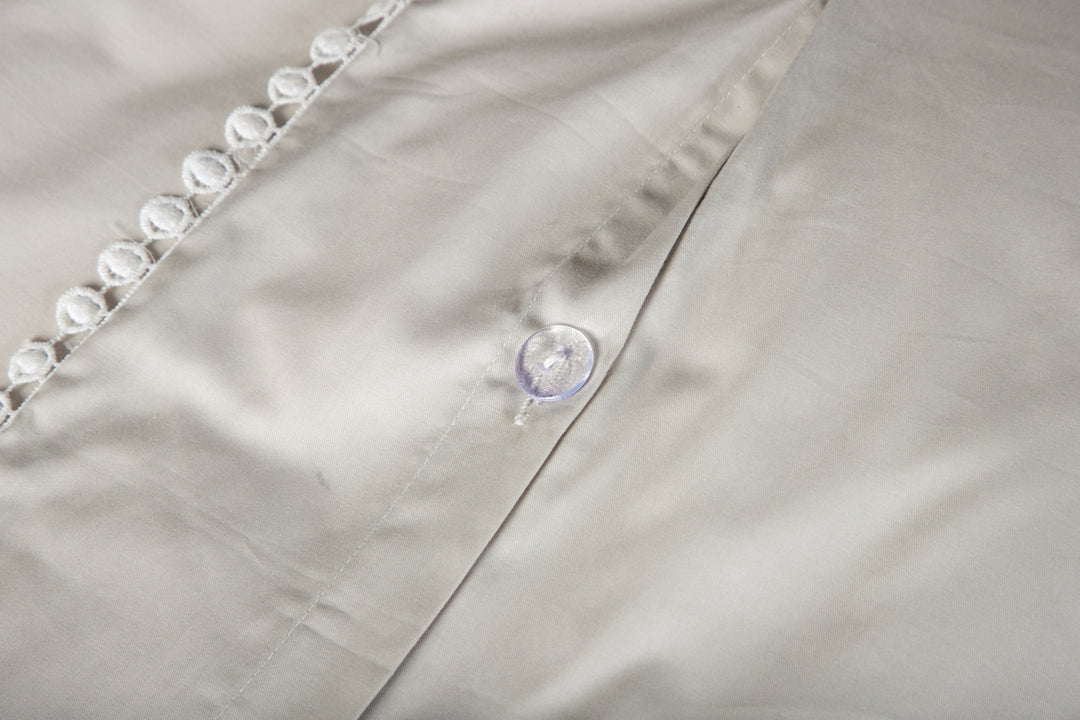 Livia Påslakanset 200x150cm Ljusgrå