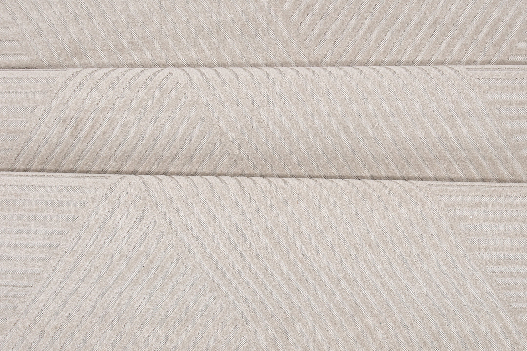 Aron Matta 340 x 240 Vit