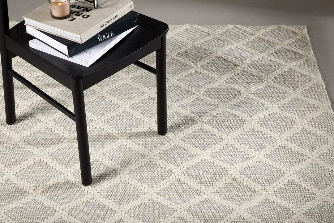 Cloudy Matta 300 x 200 Off-white