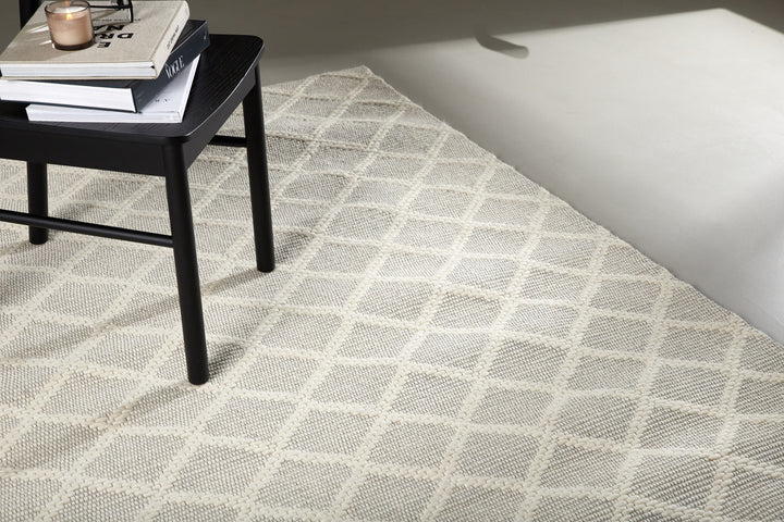 Cloudy Matta 300 x 200 Off-white