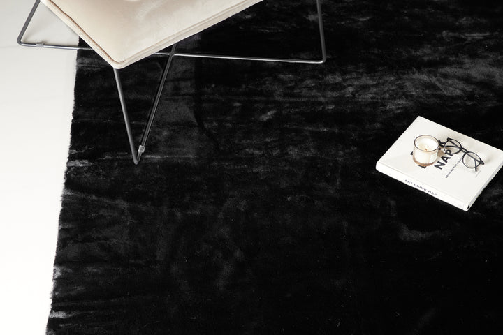 Nina Matta 300 x 200 Svart