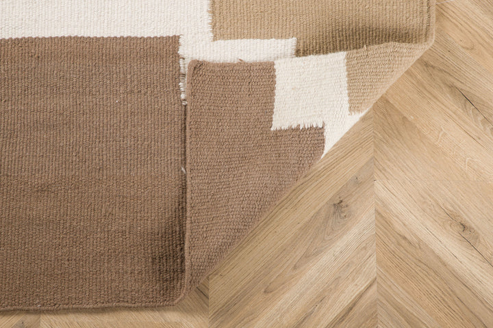 Aston Matta 300 x 200 Brun