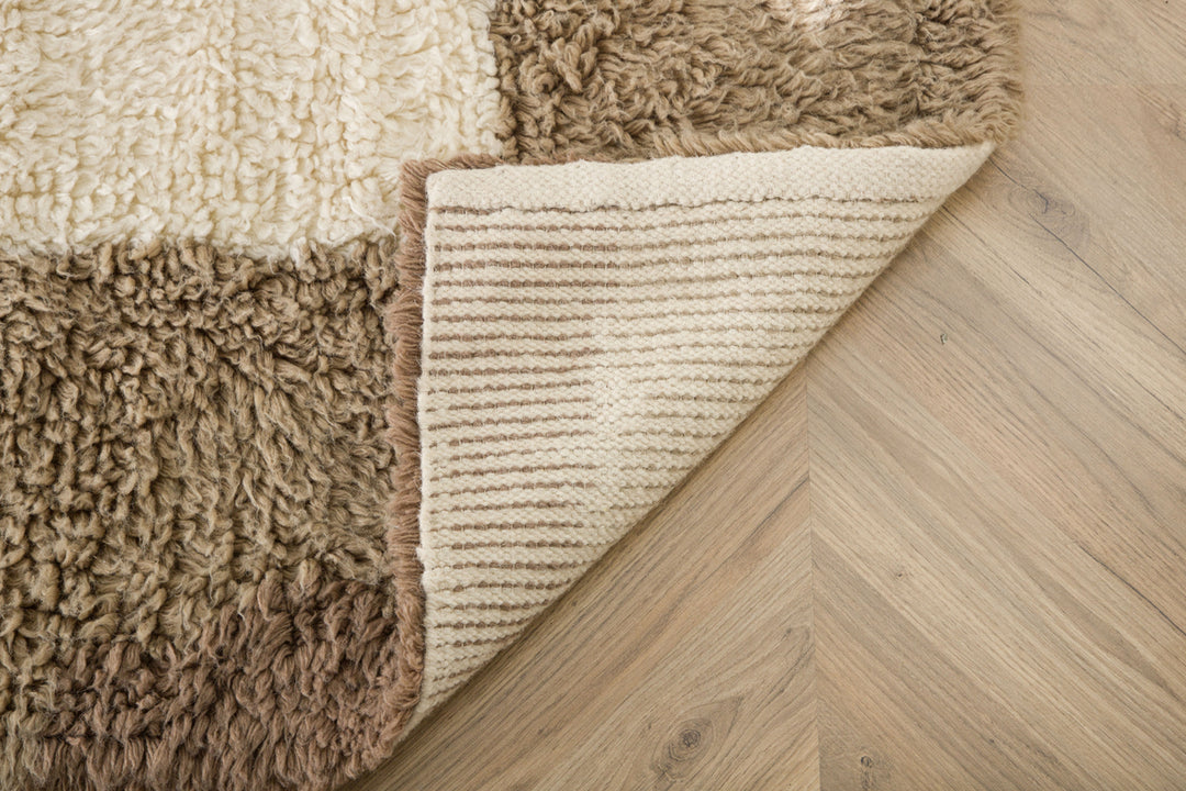 Nestor Matta 350 x 250 Vit