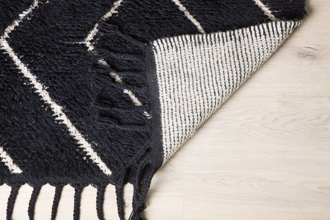 David Matta 230 x 160 Svart