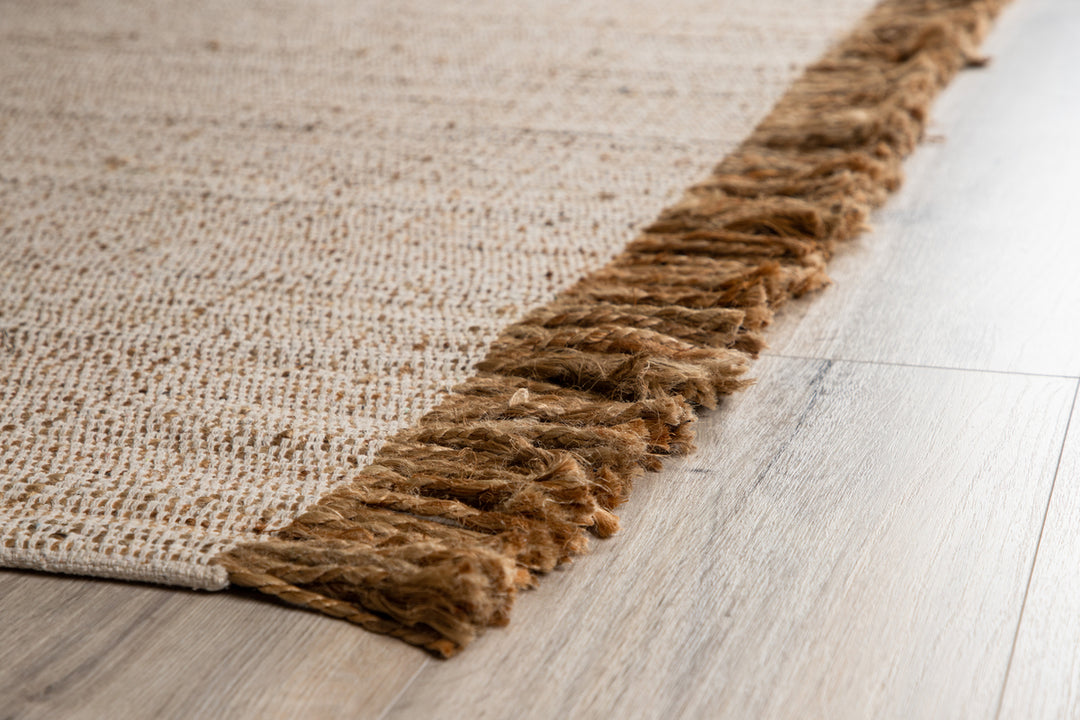 Emilio Matta 400 x 300 Off-white