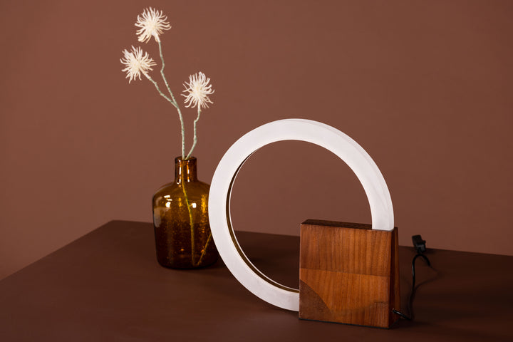 Brive Bordslampa Valnöt