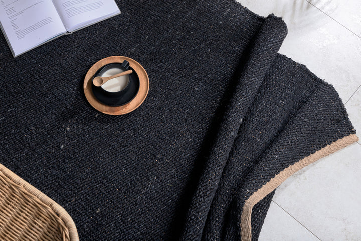 Kali Matta 300 x 200 Svart