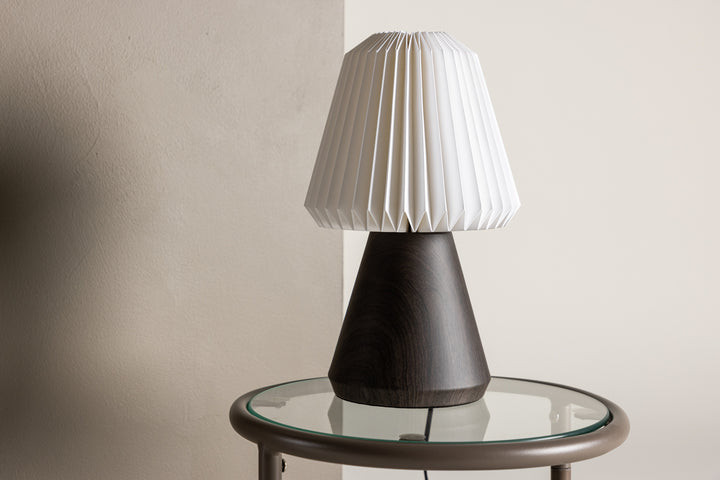 Fjällen Bordslampa Valnöt