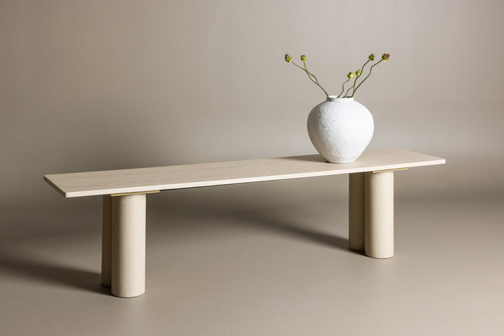 Olivia Bänk Vitputsad