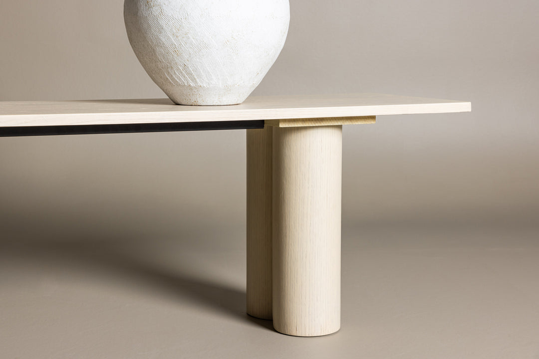 Olivia Bänk Vitputsad