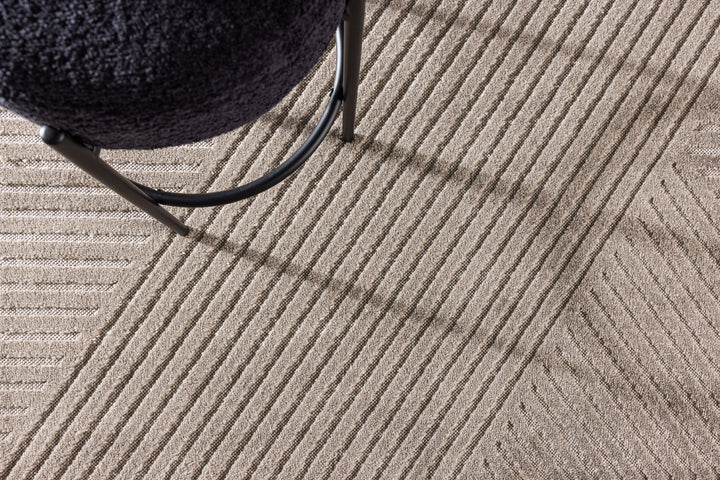 Aron Matta 230 x 160 Brun