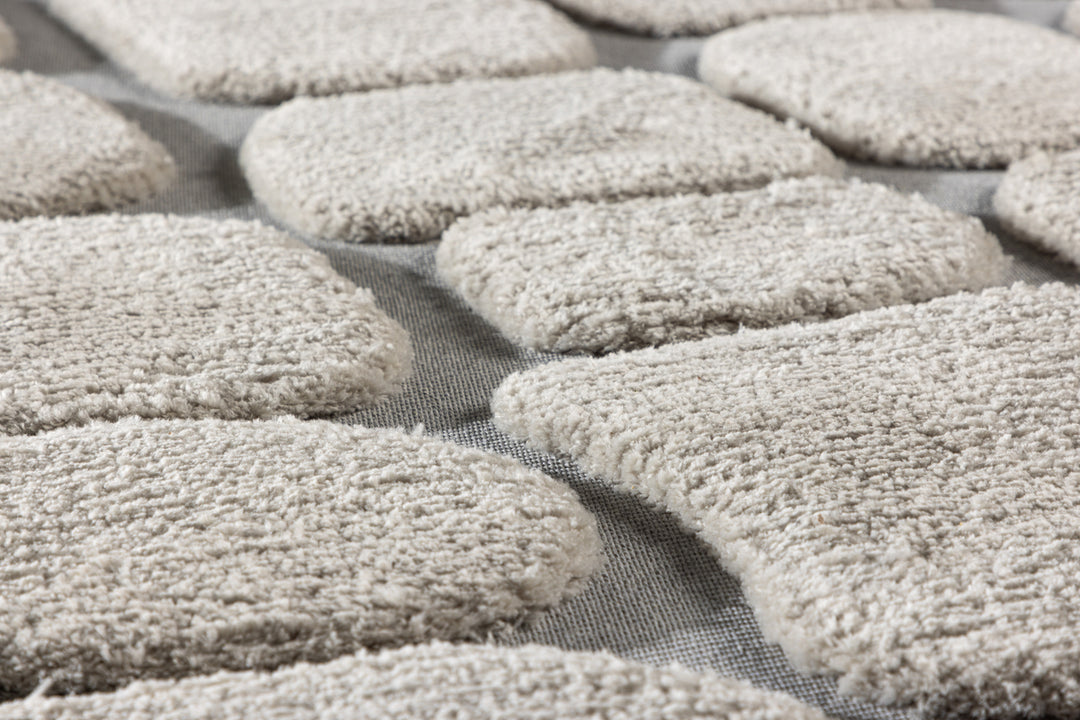 Octavius Matta 290 x 200 Beige