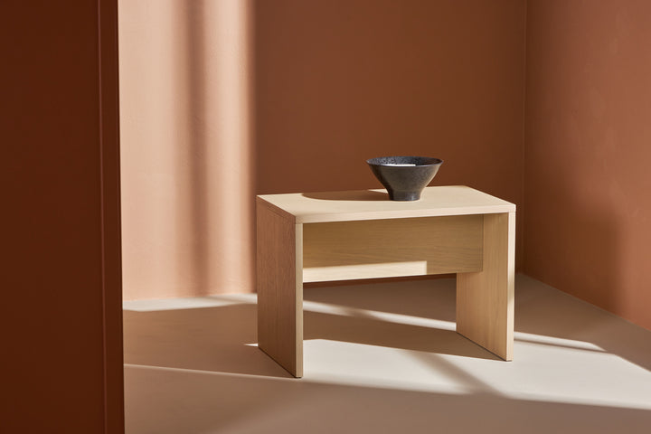 Juni Sidobord Vitputsad