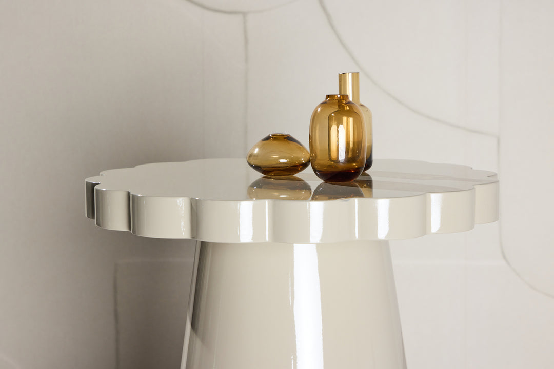 Krull Sidobord Beige