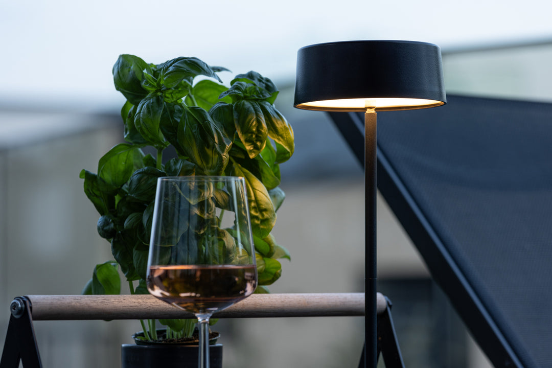 Tern Bordslampa Svart