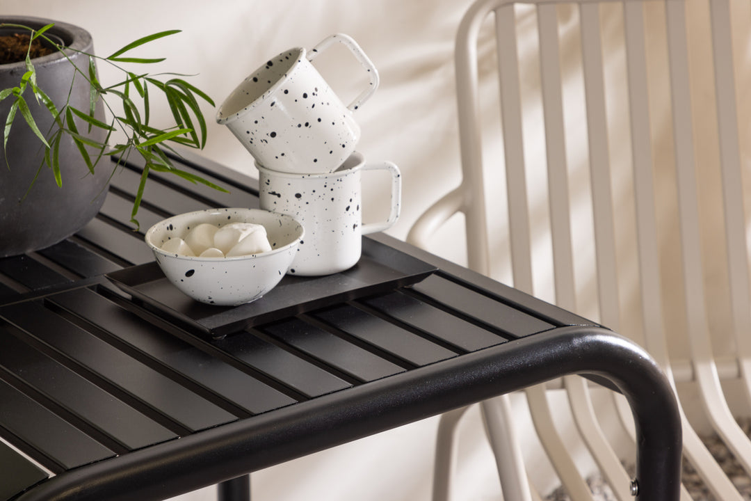 Borneo & Peking Cafebord Svart + Matstolar Beige