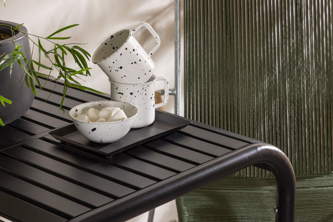 Borneo & Bois Cafebord Svart + Matstolar Grön